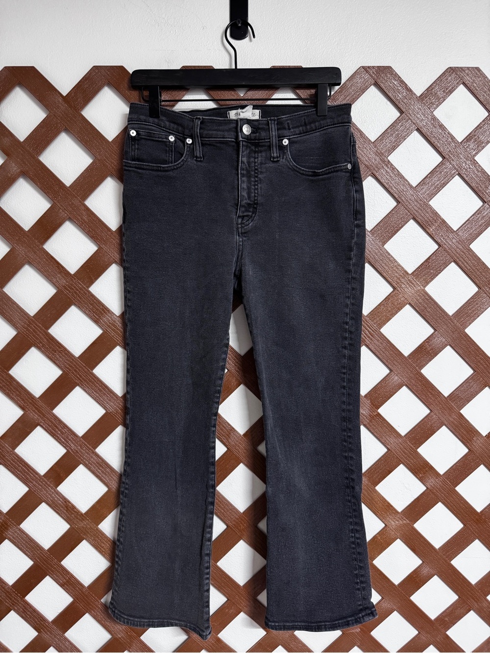 WJ530 {Madewell} "Mid Rise Kick Out Jeans" Faded Black Crop Bootcut Denim Jeans